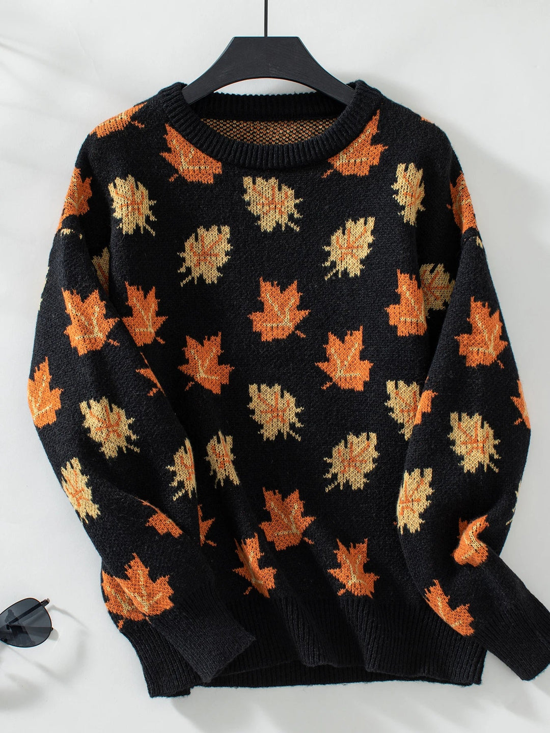 LUCY | MAPLE LEAF KNIT SWEATER